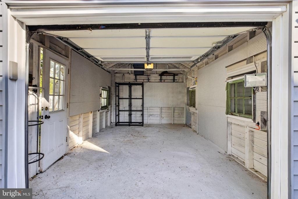 21 E Redman Avenue - Photo 70
