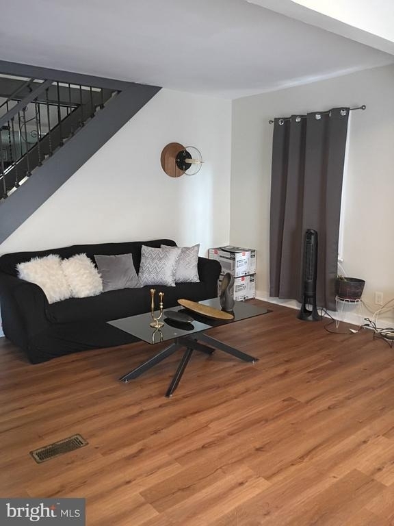 380 Garden Avenue - Photo 4