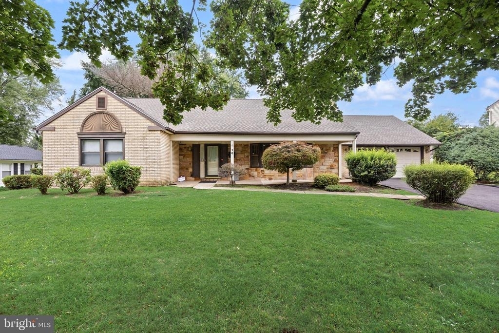10 Traynor Lane - Photo 0