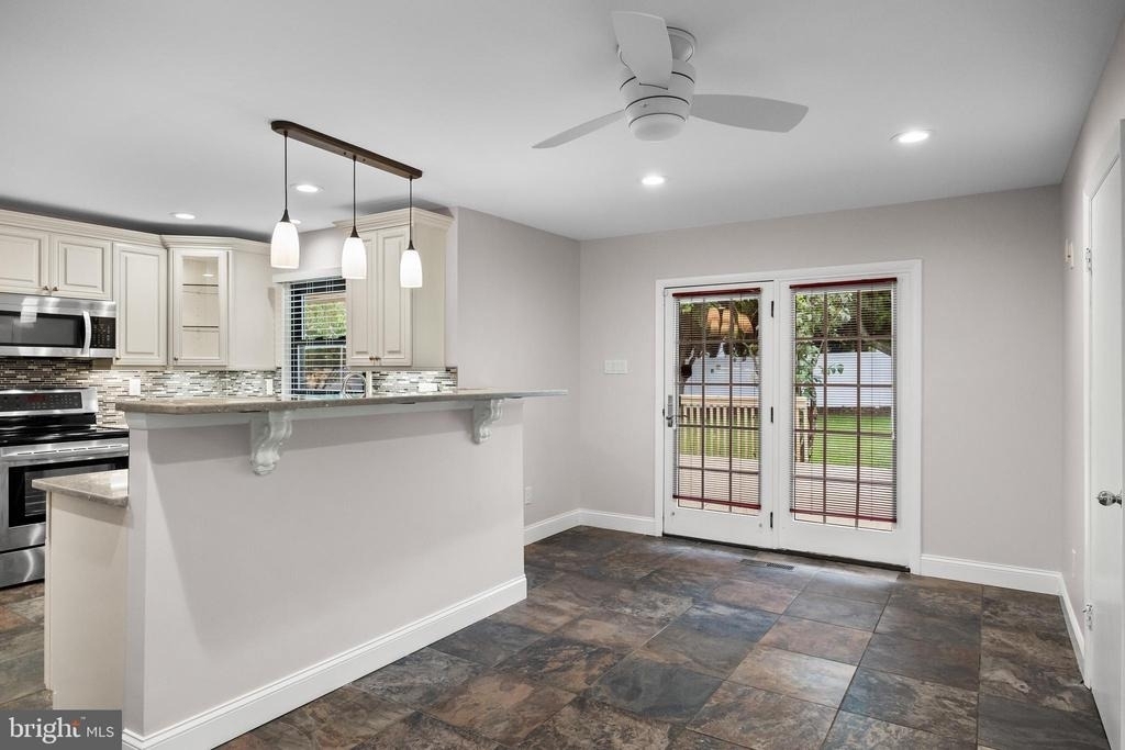 10 Traynor Lane - Photo 4