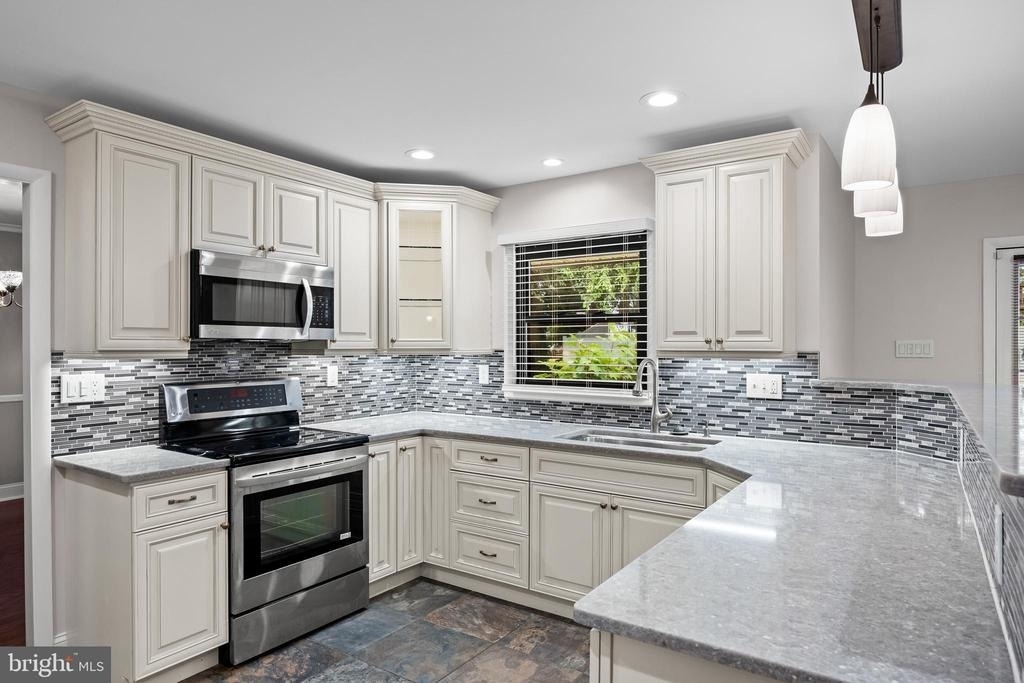 10 Traynor Lane - Photo 3
