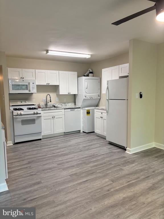 8433 Greenbelt Road - Photo 2