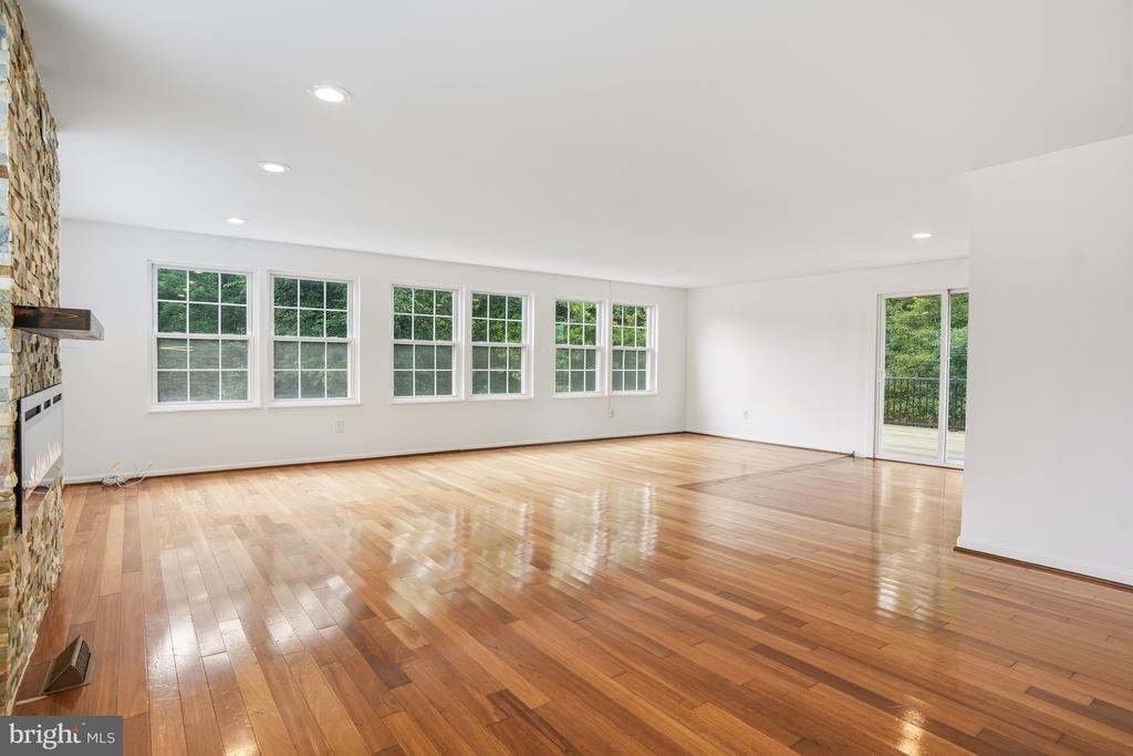 15304 Good Hope Road - Photo 2