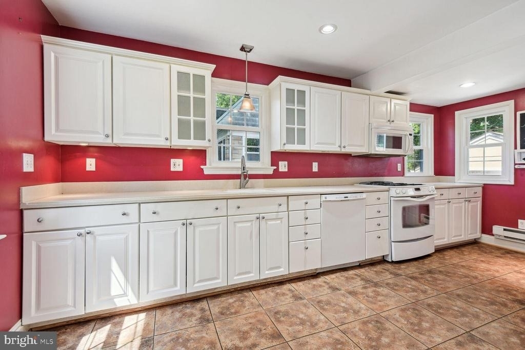 5203 Elsmere Avenue - Photo 5