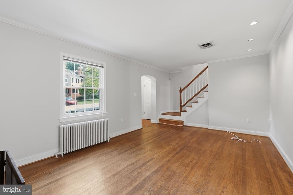 8222 Larry Place - Photo 6