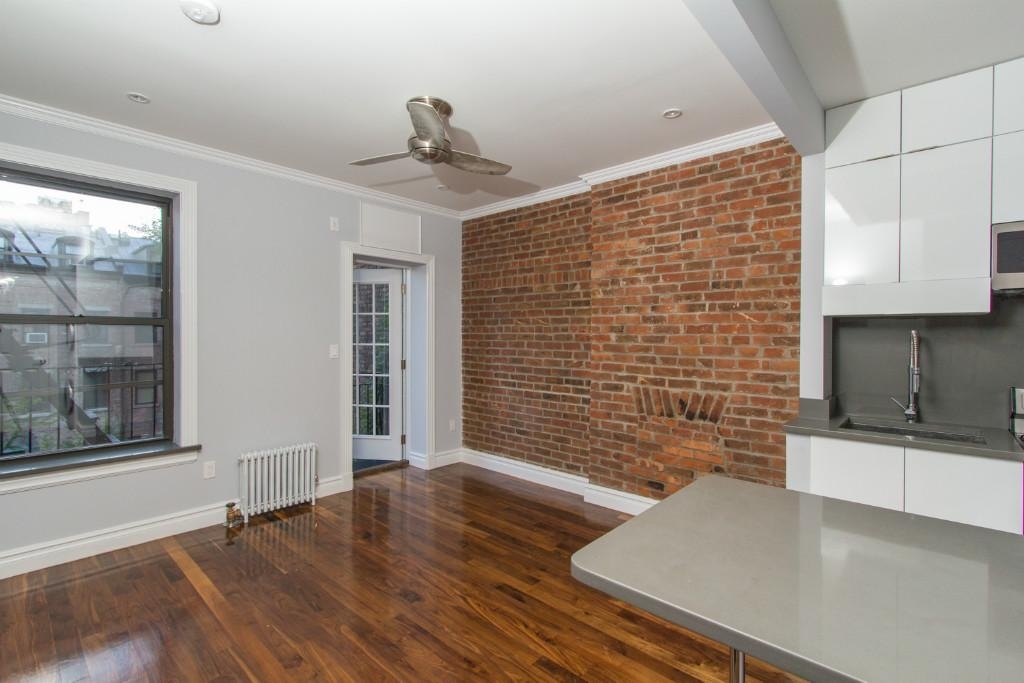 West 21st St & 9th Ave - Photo 1
