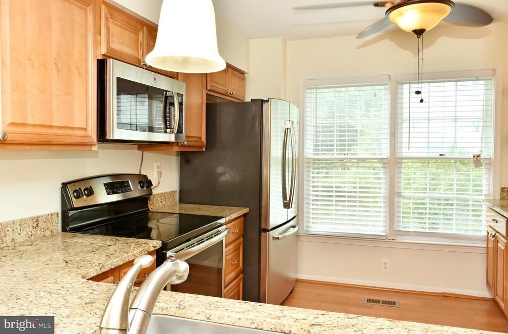 3838 Angelton Court - Photo 4