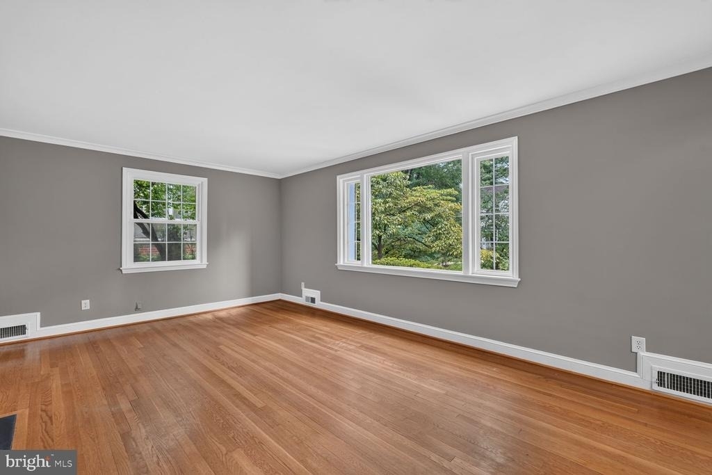 7215 Rollingwood Drive - Photo 4