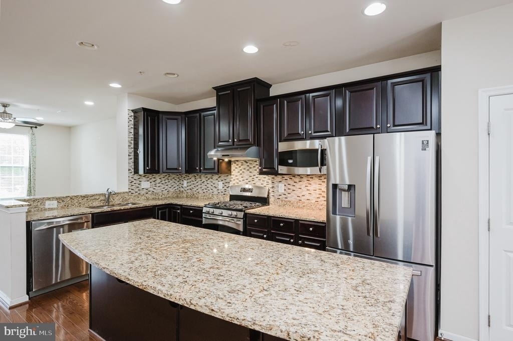 8607 Enoch Pratt Drive - Photo 10