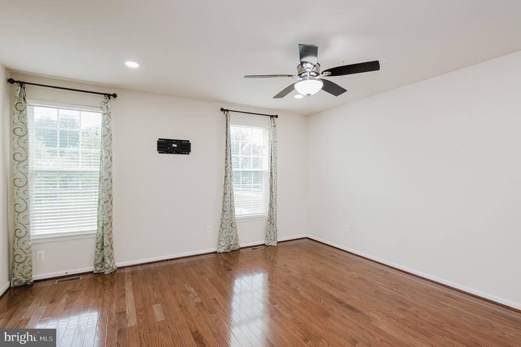 8607 Enoch Pratt Drive - Photo 15