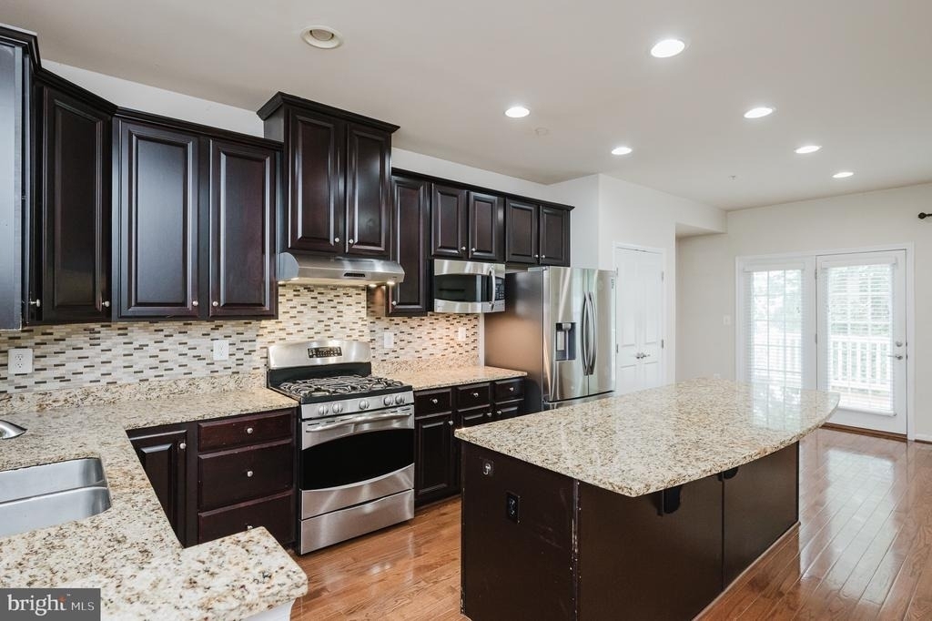 8607 Enoch Pratt Drive - Photo 7
