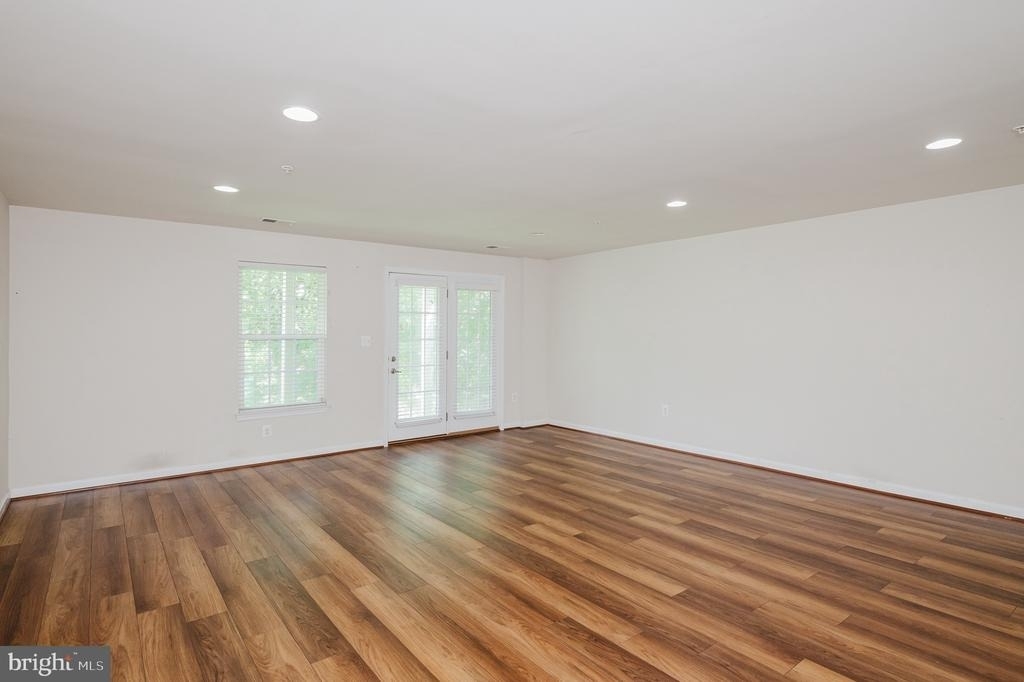 8607 Enoch Pratt Drive - Photo 4