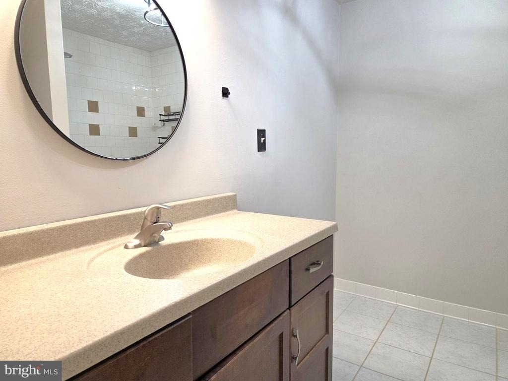 945 Redfield Road - Photo 13