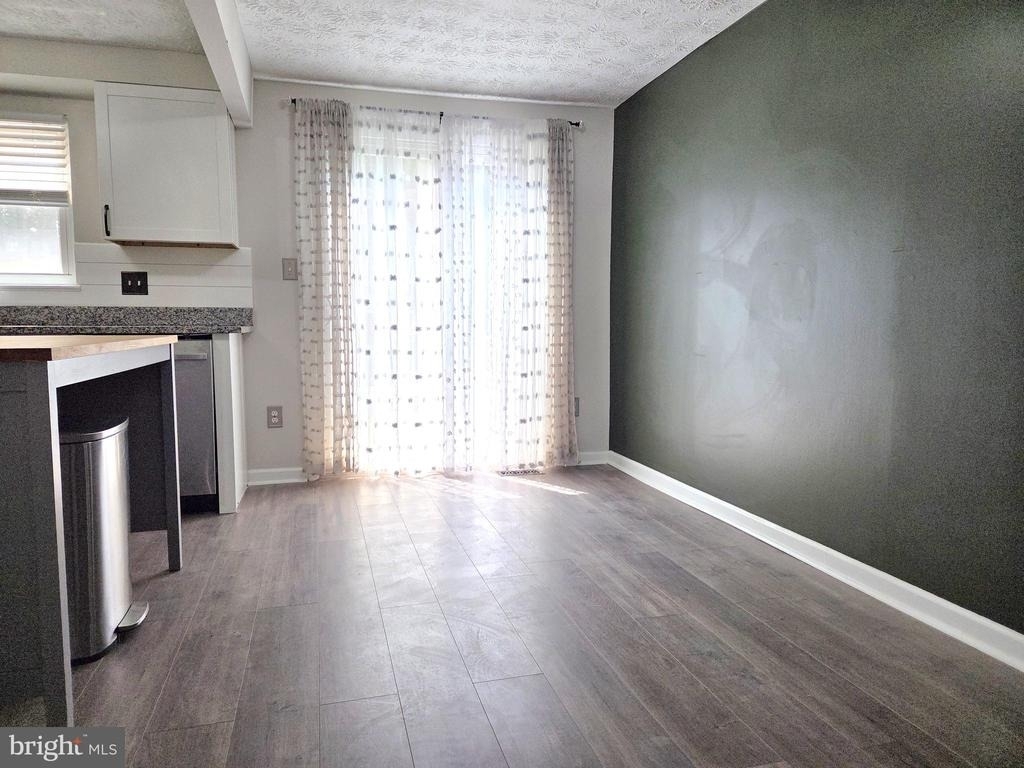 945 Redfield Road - Photo 4