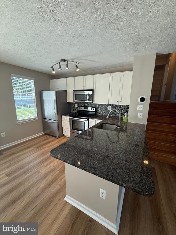 805 London Court - Photo 7