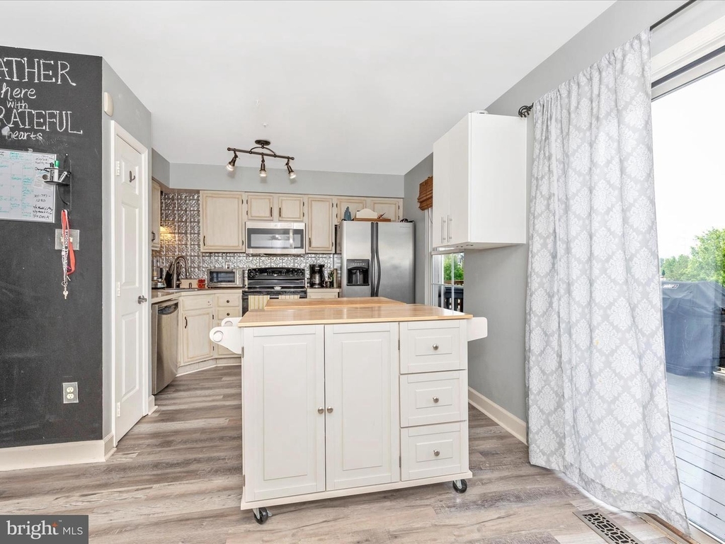 6338 Towncrest Court - Photo 4