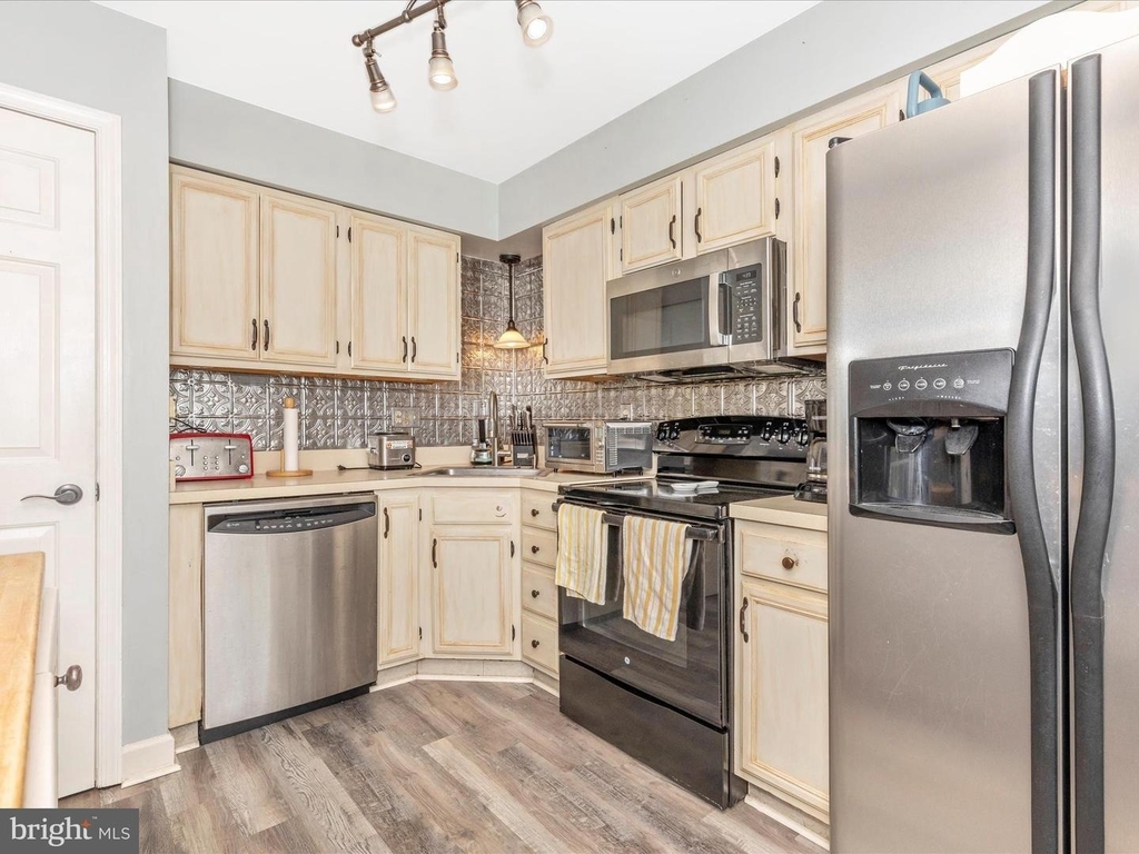 6338 Towncrest Court - Photo 1
