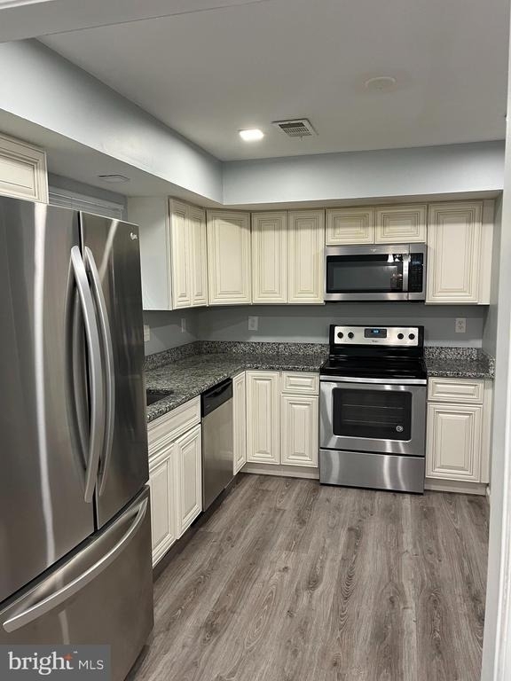 2513 Robinson Place - Photo 3