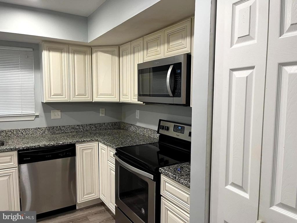 2513 Robinson Place - Photo 5