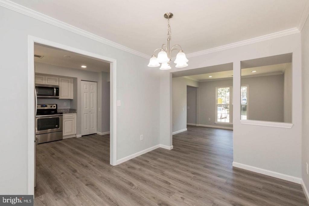 2513 Robinson Place - Photo 2