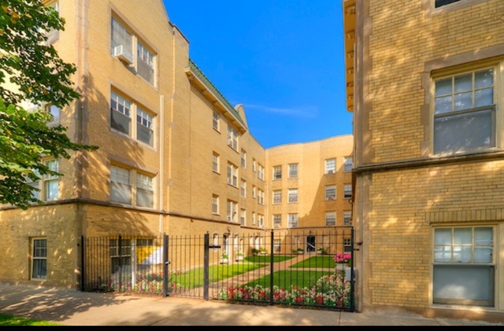 1606-14 W Sunnyside Ave - Photo 1