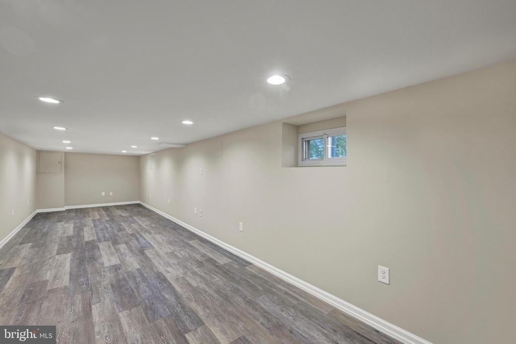 2630 Wycliffe Road - Photo 16