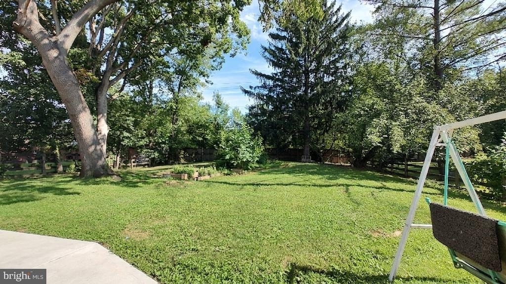 8638 Saxon Circle - Photo 30