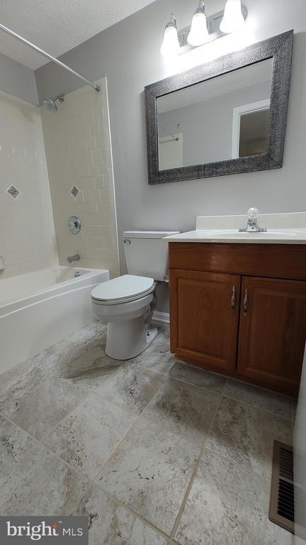 8638 Saxon Circle - Photo 18