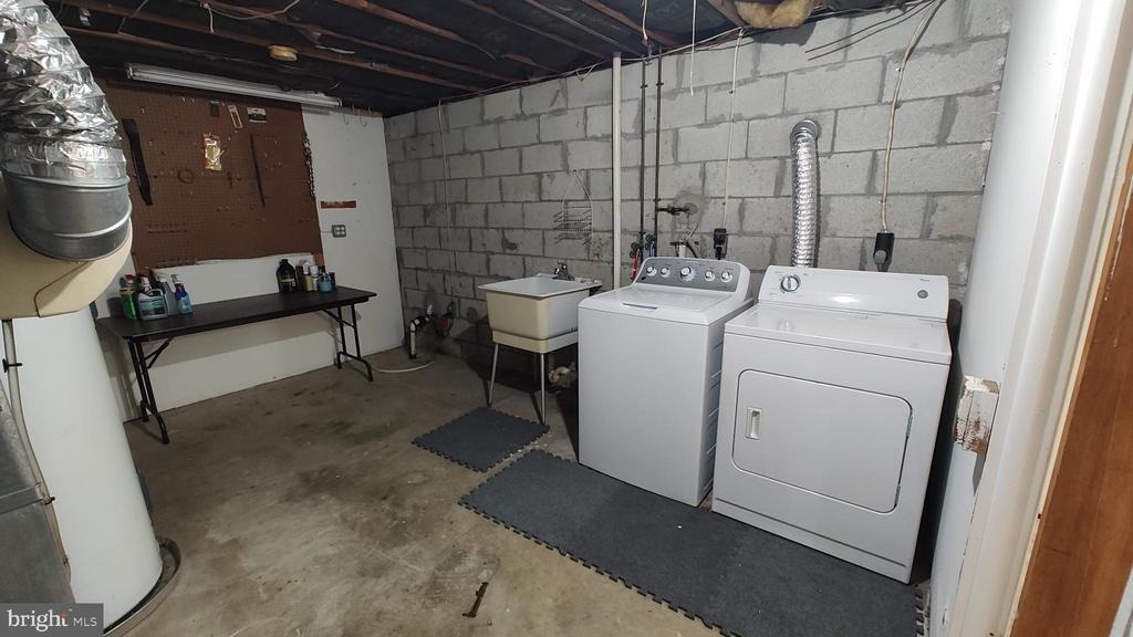 8638 Saxon Circle - Photo 29