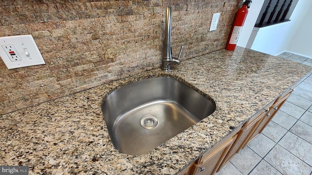 8638 Saxon Circle - Photo 3
