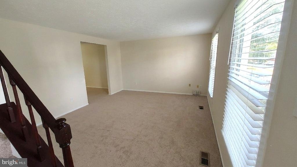 8638 Saxon Circle - Photo 8
