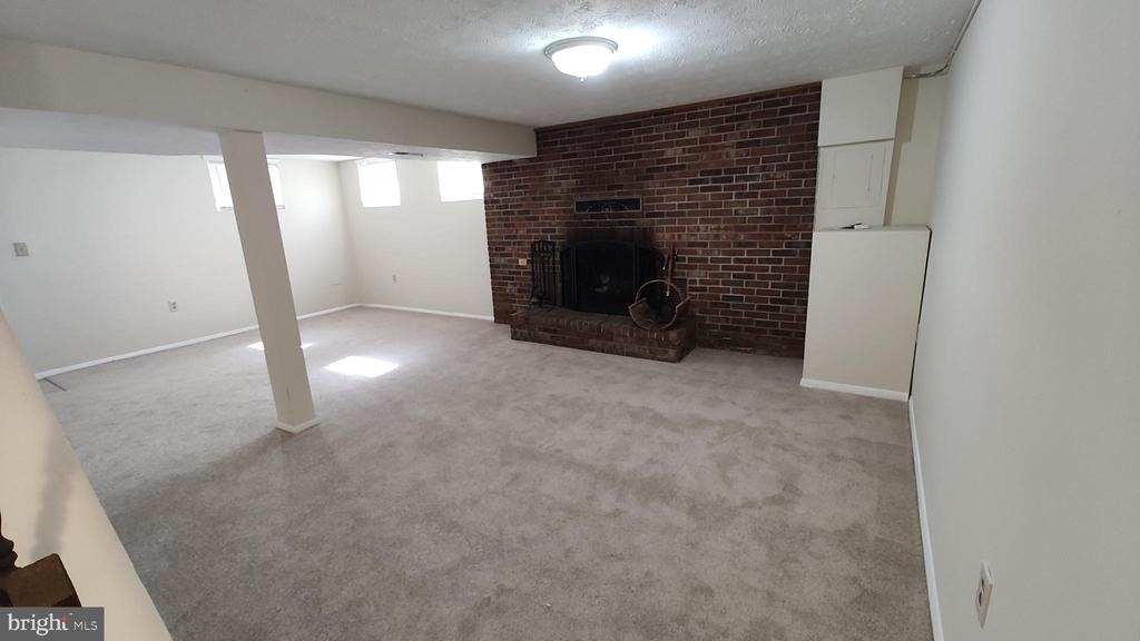 8638 Saxon Circle - Photo 24