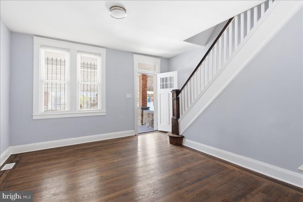 1231 N Potomac Street - Photo 4
