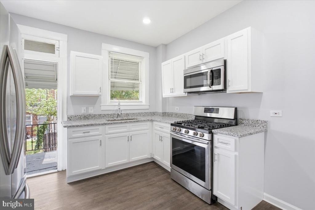 1231 N Potomac Street - Photo 8