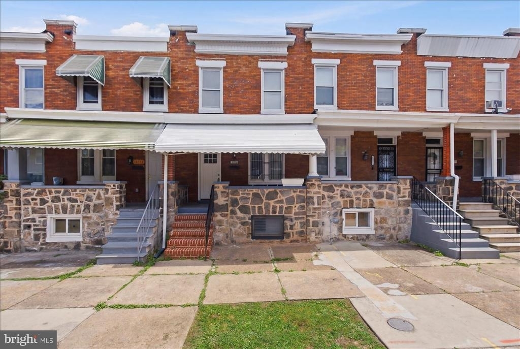 1231 N Potomac Street - Photo 0