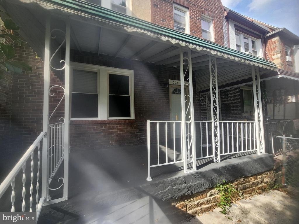 524 Beaumont Avenue - Photo 2