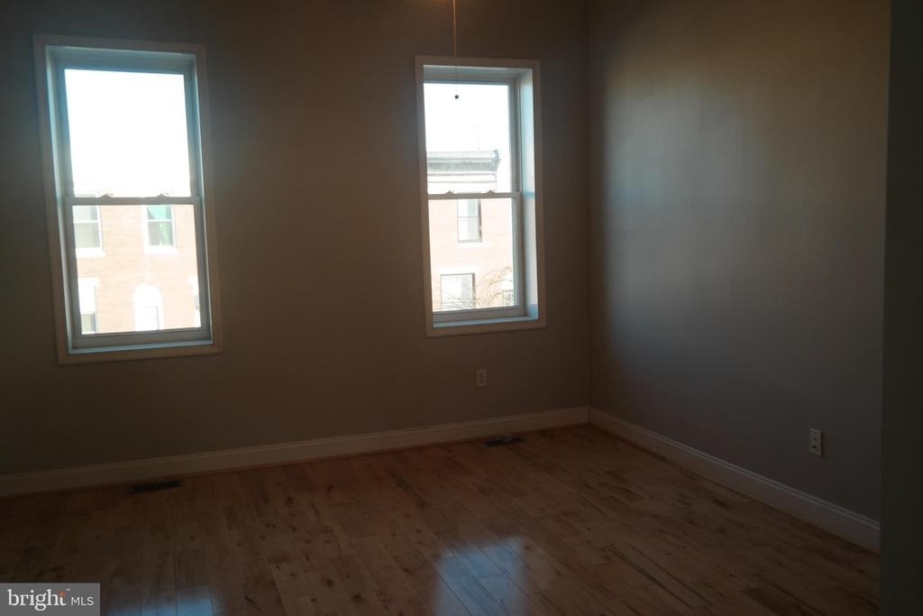 132 N Linwood Avenue - Photo 11