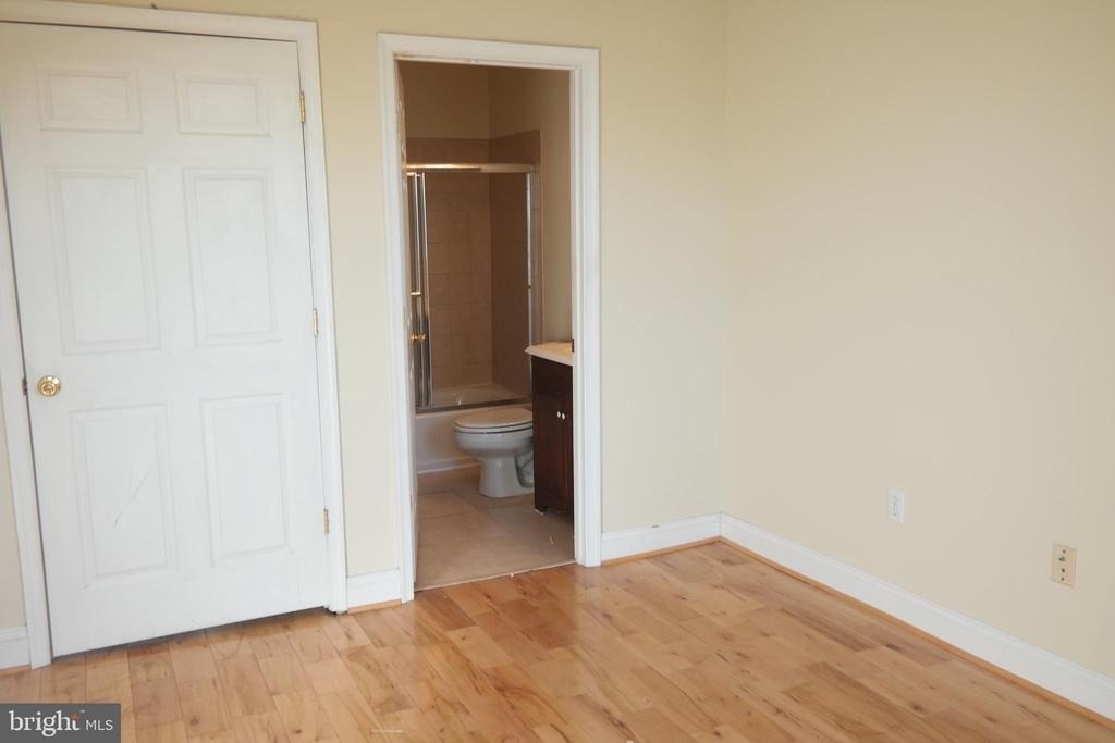 132 N Linwood Avenue - Photo 7