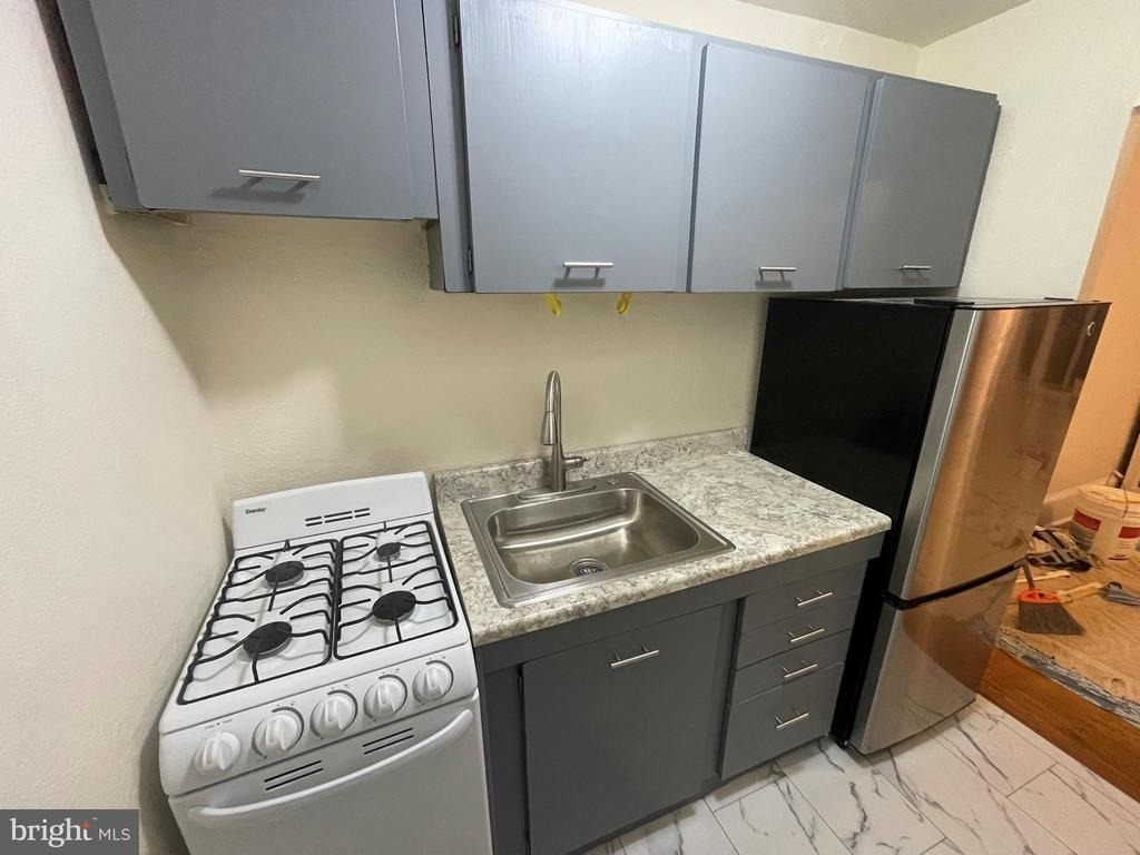 3007 N Calvert Street - Photo 6