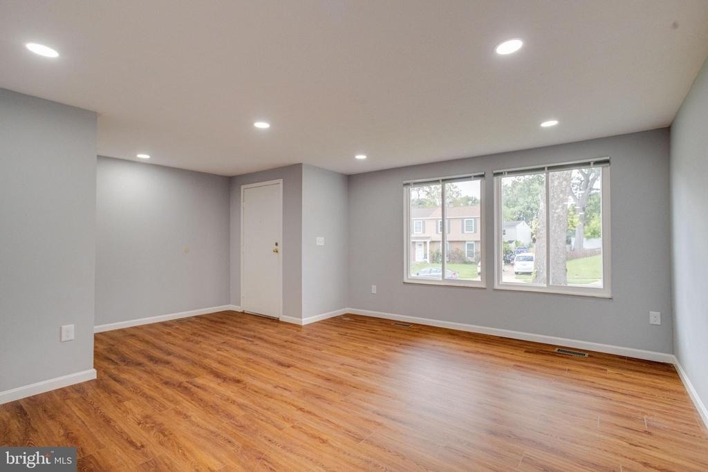1359 Raleigh Drive - Photo 5