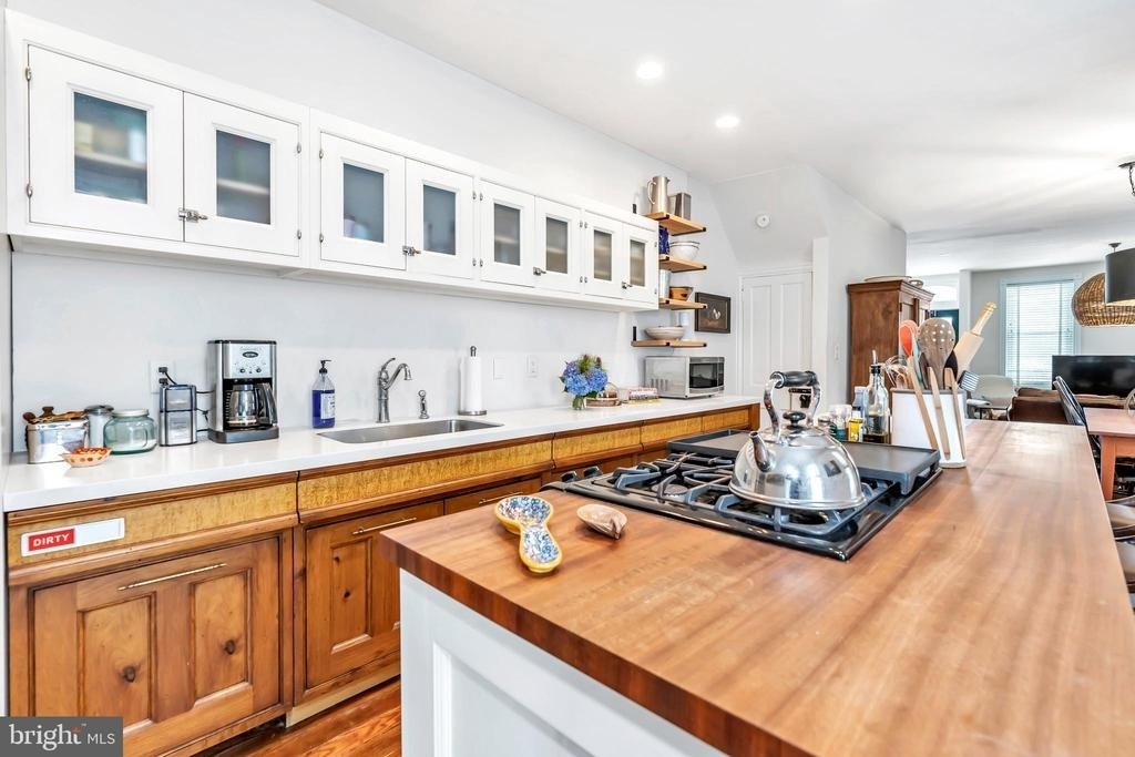 2454 W 16th Street - Photo 7