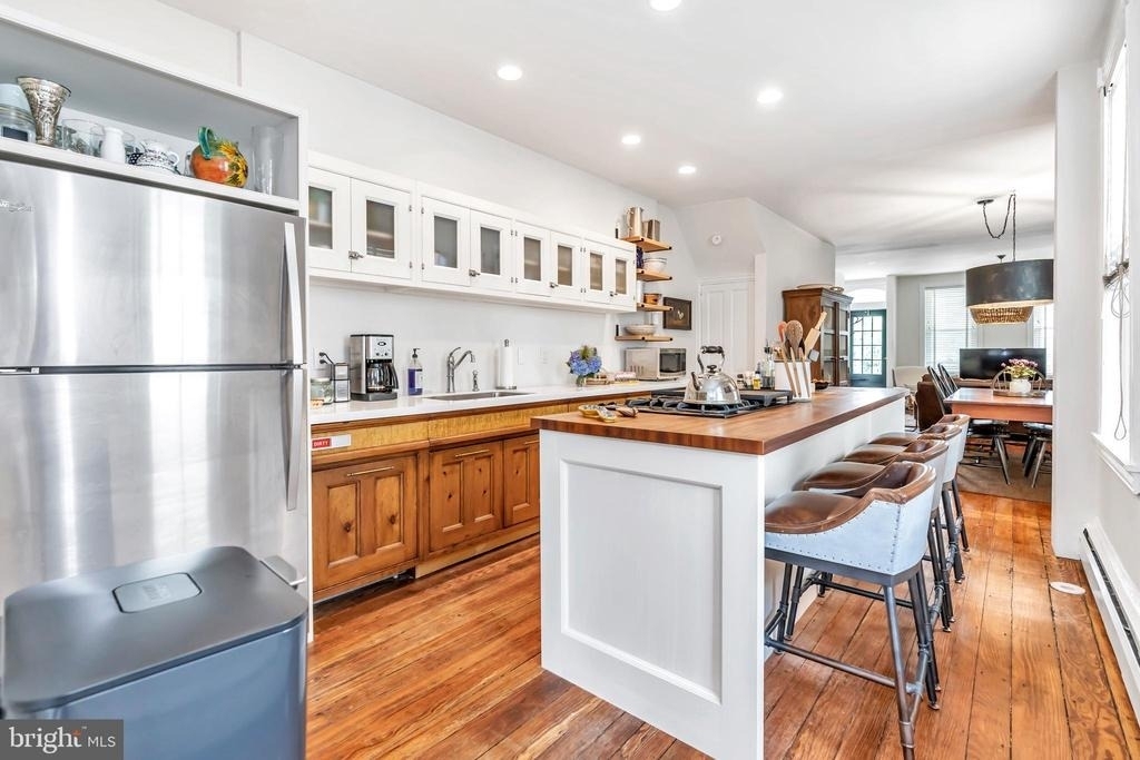 2454 W 16th Street - Photo 9