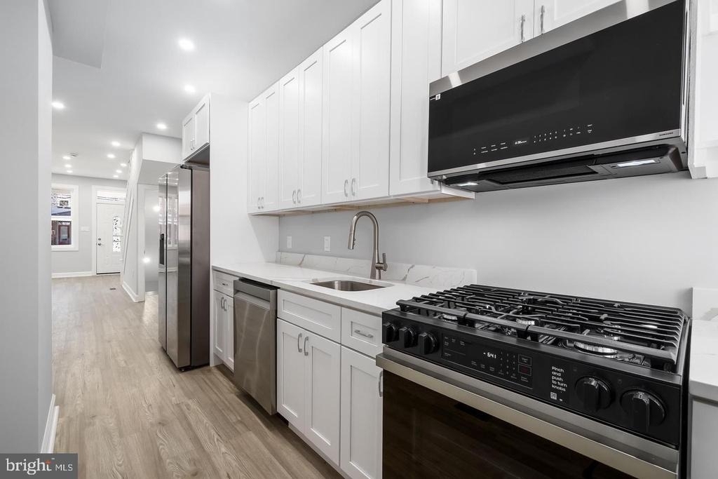 1209 Shepherd Street Nw - Photo 3