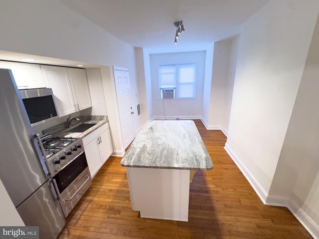2807 4th Street Ne - Photo 1
