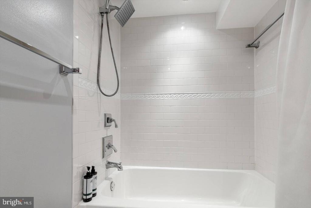 104 R Street Ne - Photo 10