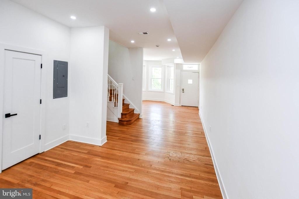 104 R St #a Ne - Photo 4