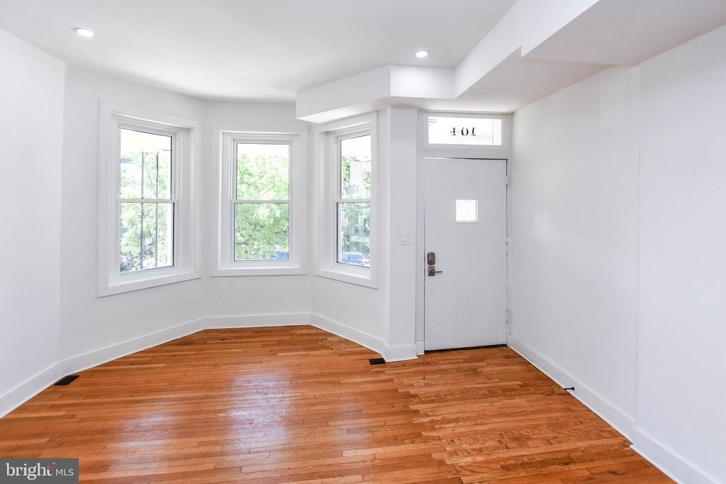104 R St #a Ne - Photo 2