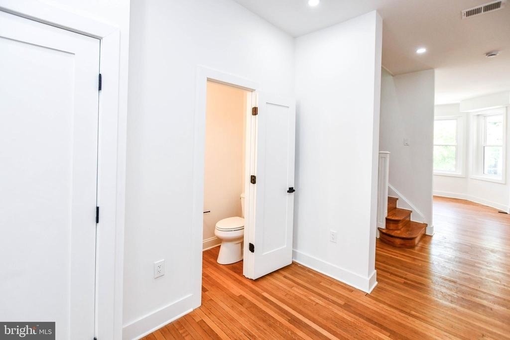 104 R St #a Ne - Photo 7