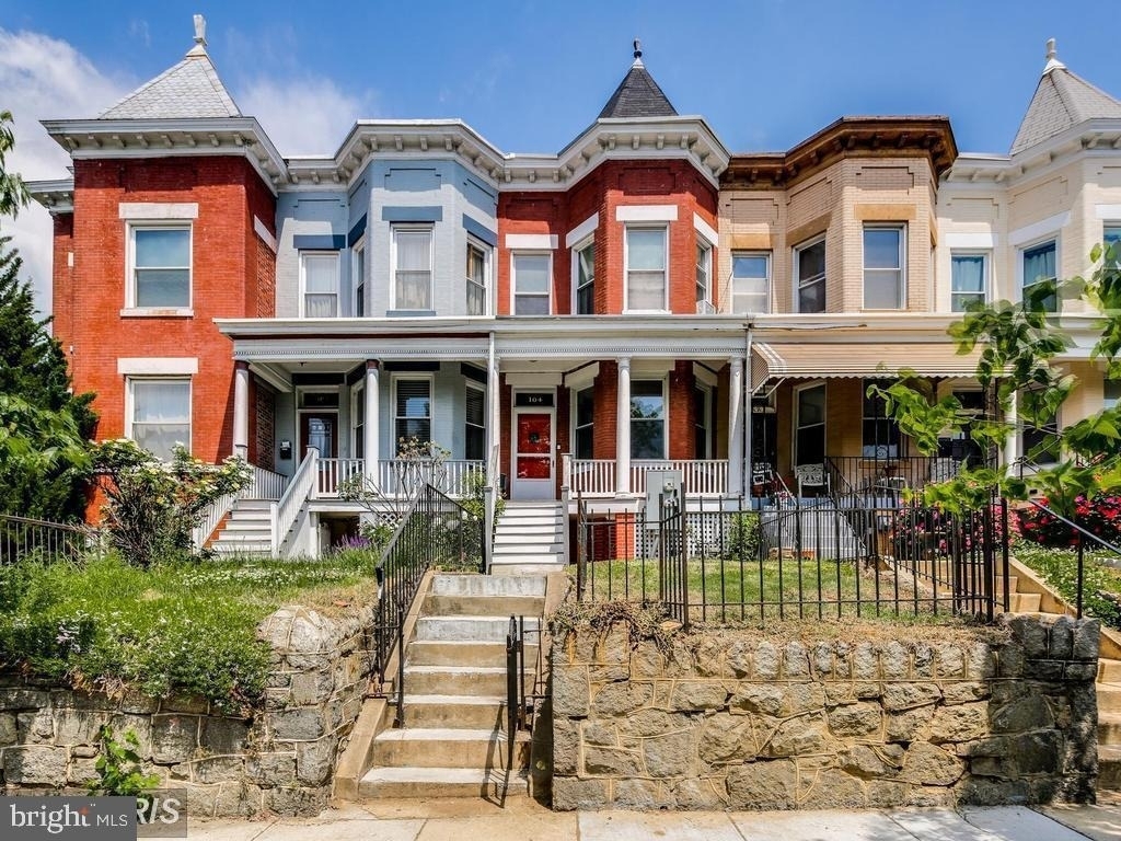 104 R St #a Ne - Photo 0