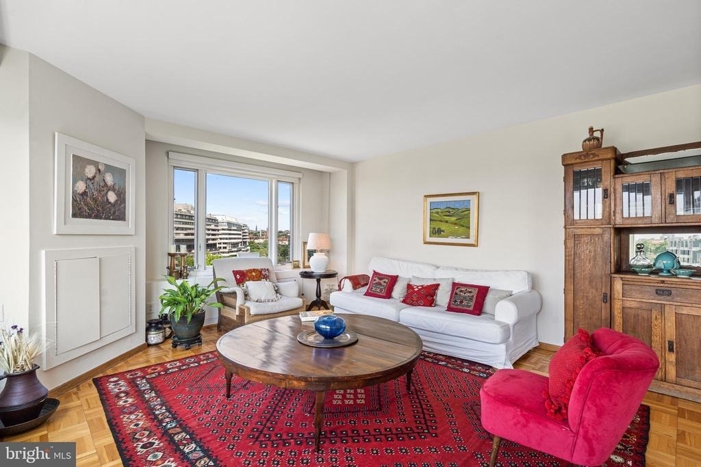 2475 Virginia Avenue Nw - Photo 3
